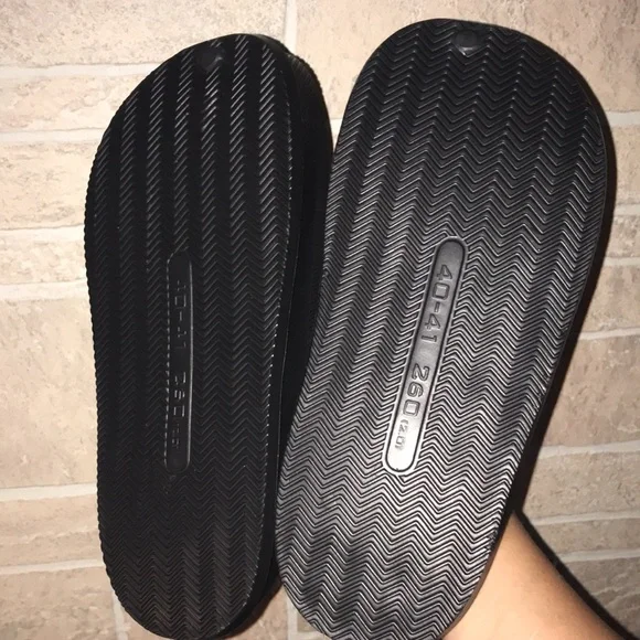 Cloud Slides Black Slip on Slippers - Picture 3 of 5